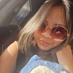 Meet your Posher, Xenia